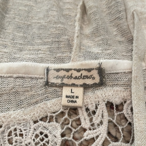 Eyeshadow Off White L/S Top With Hoodie & Lace Panels. Large - Picture 3 of 10